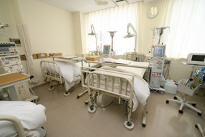 （写真）病棟透析室